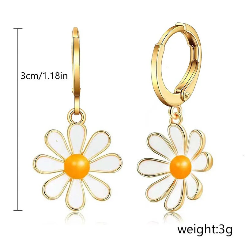 Vintage Daisy Flower Ear Buckle Hoop Earrings for Women Girl Delicate Enamel Sunflower Pendant Circle Earrings Summer Jewelry